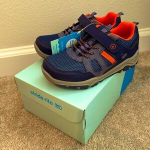 Stride Rite NWT Little Boys Sneakers 12.5M